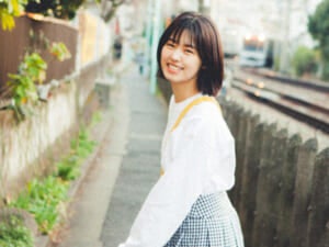 18歳の“奇跡の美少女”、竹内愛紗さんとぶらり散歩デートしてみた