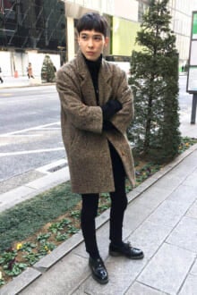 [守屋 光治] レディースの七分丈コートを着こなしました。