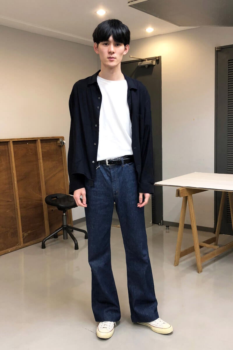 脚をすらっと見せてくれる「リーバイス」のフレアデニム メンズノンノ