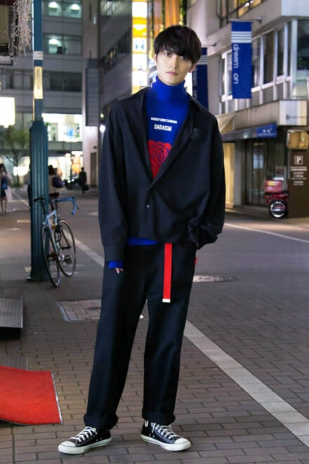 目立たせたい色のために、黒ベースでまとめました