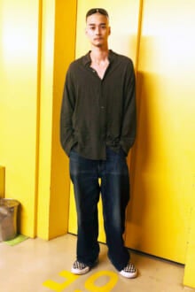 [栁 俊太郎] スキンヘッドに似合うファッションを楽しんでいます