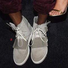 アディダス「YEEZY BOOST」が欲しい（ような）