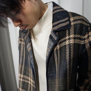 成田 凌が、100万円超の「ルイ・ヴィトン」コートを試着した！