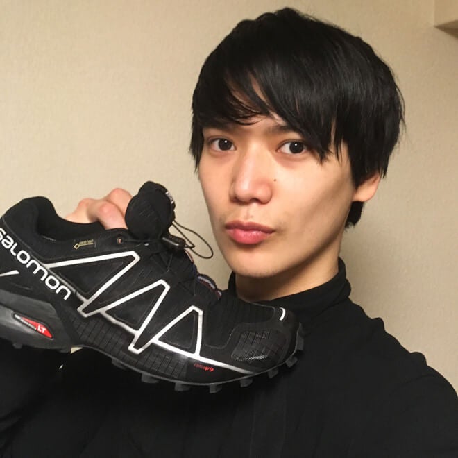 機能満載、普通じゃないスニーカーを買ってみました！