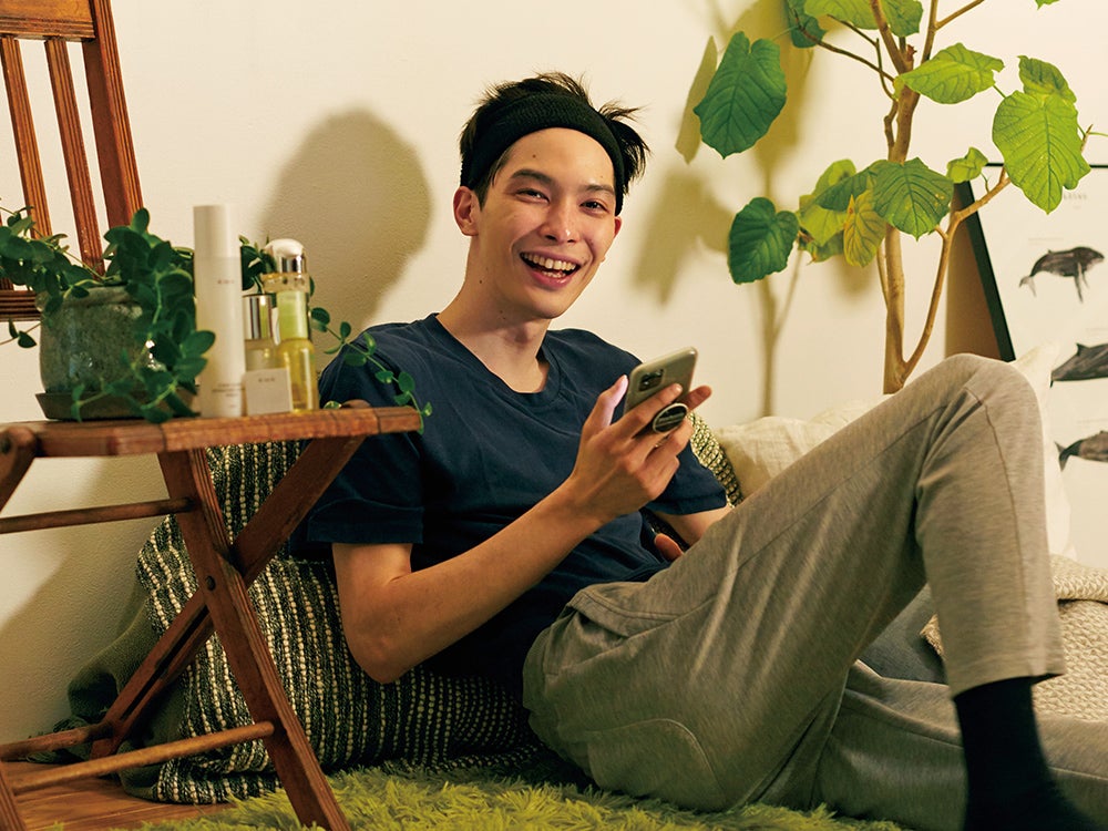 美容センパイ守屋光治のこだわりナイトルーティン、スキンケアは時間かけてます