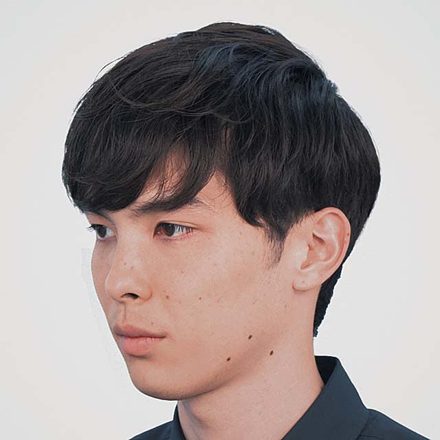 マッシュヘアをベースに7：3に分けやすいようカット｜メンズノンノ