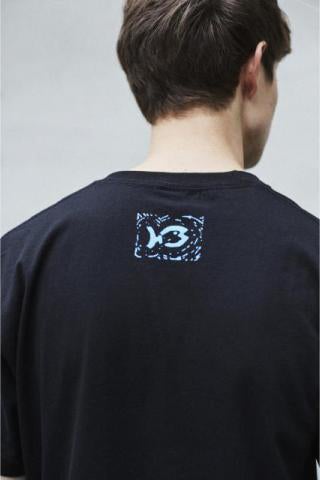 宮沢氷魚がチャリティーtシャツを制作 メンズノンノウェブだけの着用ショット メッセージを公開 Fashion Men S Non No Web メンズノンノウェブ