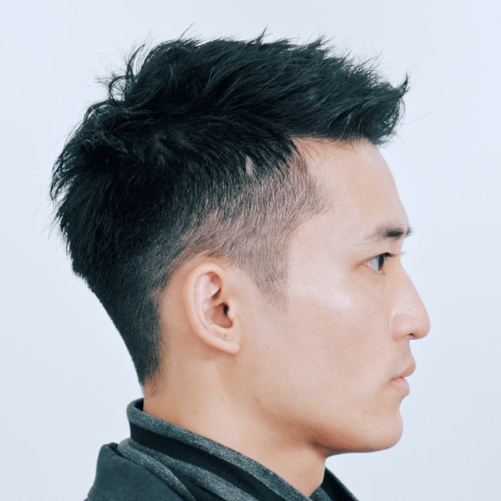 ツーブロックで王道＆精せい悍かんな印象に｜メンズノンノ360°ヘア