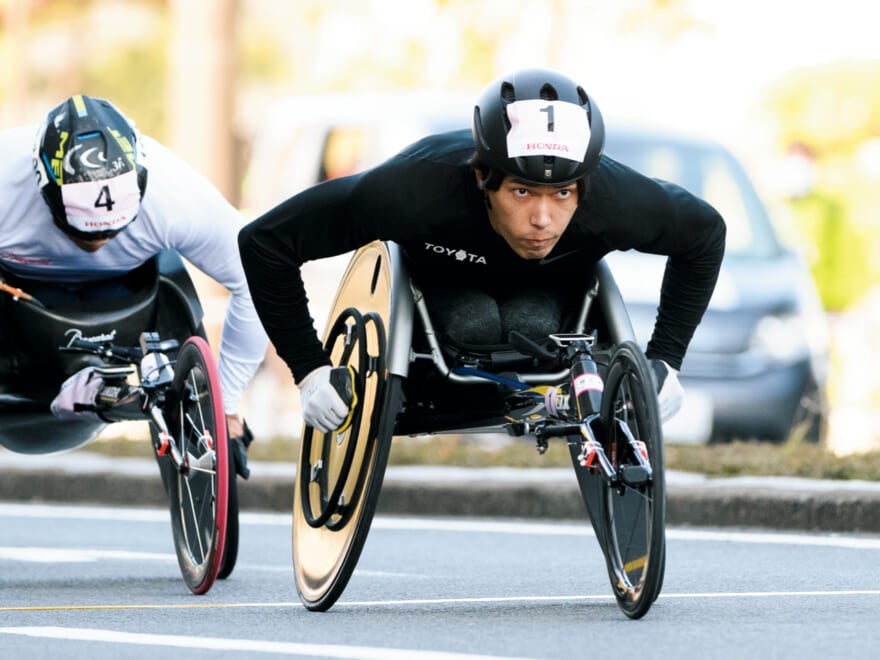 パラ陸上・車いす競技の鈴木朋樹。マラソンに加えトラックでも代表入りを目指す