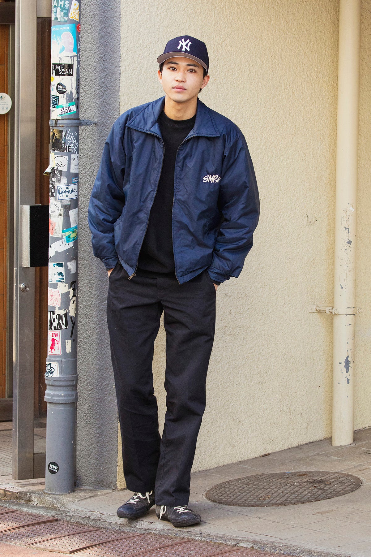 中田 圭祐] 古着アウターにコンバースのスケートラインを合わせた