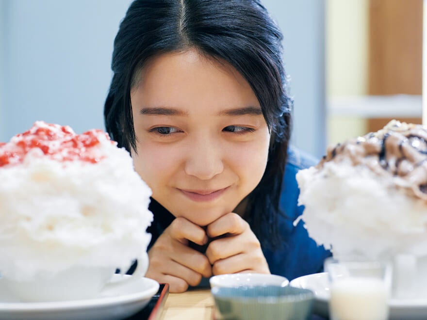 [上白石萌音と、東京かき氷]　生いちごと、ショコラナッツで迷ったら……？