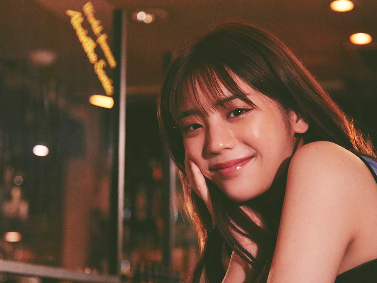 夏の夜の恋愛相談。貴島明日香とバーで大人な時間を過ごしたら