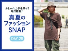 GUのTシャツを、小物使いで格上げ！【真夏のファッションSNAP】