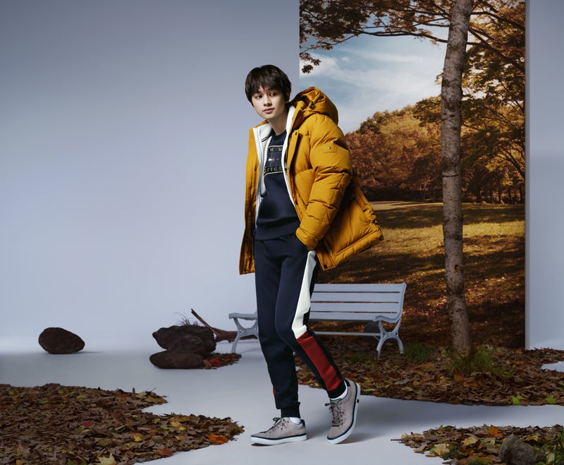 北村匠海　TOMMY HILFIGER　ダウンジャケット