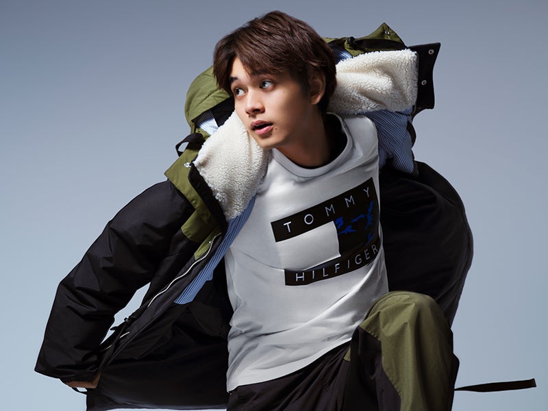 Tommy Hilfiger　北村匠海　ロゴTシャツ