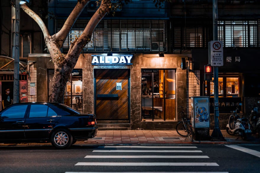 台北　All Day Roasting Company　外観　富錦街　カフェ