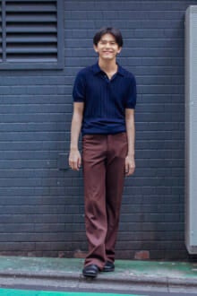 [井上 翔太] 定番ネイビーにはブラウンの掛け合わせが新鮮！