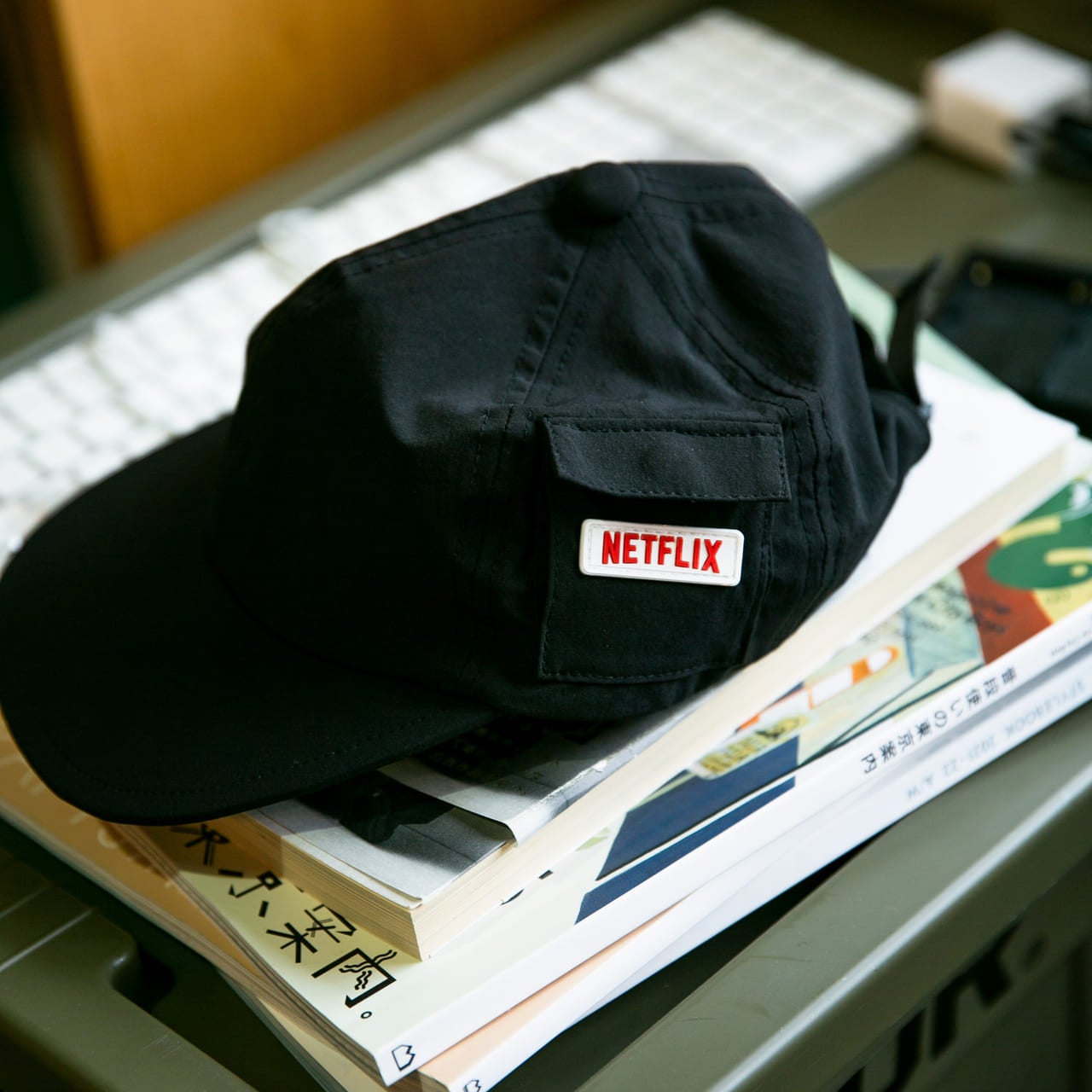 Netflix × BEAMS　ネットフリックス × ビームス　NYLON CAP ¥4,620　３