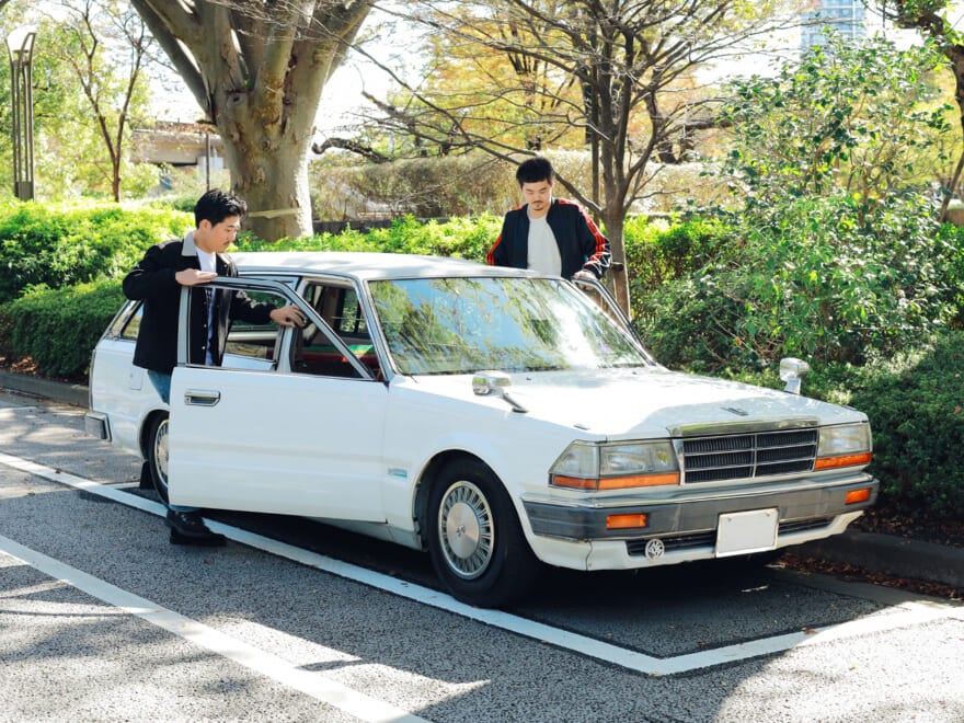 実はヤフオクで15万円。思った以上にタフな僕らの仲間【俺たちの“ノリモノ”語り！／NISSAN GLORIA WAGON（1998）】