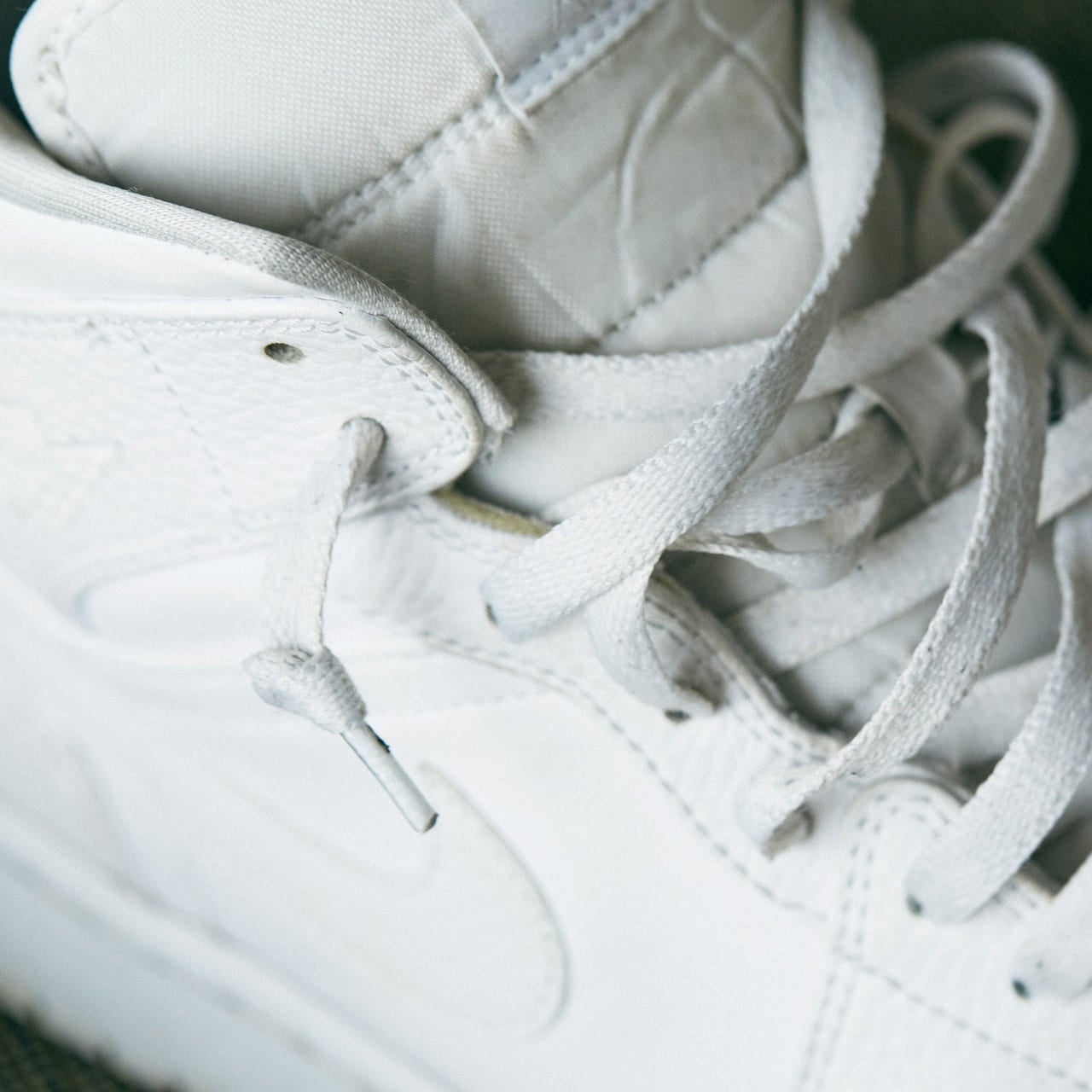 ナイキ エアジョーダン1 NIKE AIR JOTRDAN1 ヨリ