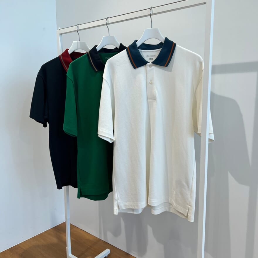 UNIQLO and JW ANDERSON　ユニクロ アンド ジェイ ダブリュー アンダーソン 2022年春夏コレクション　展示会ルポ　コントラストカラーポロシャツ ￥2,990