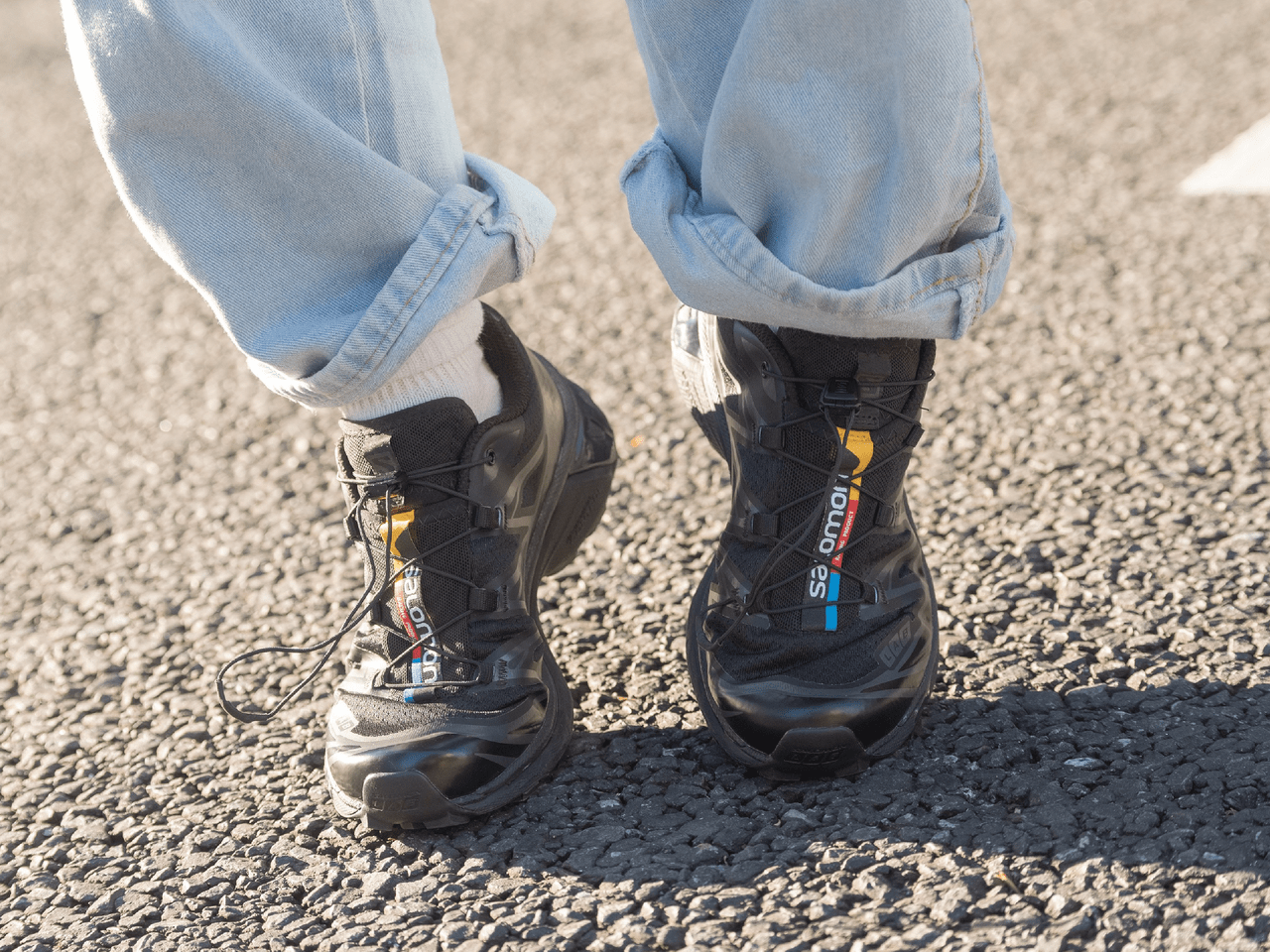 サロモン、今季はどう着こなす？東京の風景を背景に、12名のコーデを公開