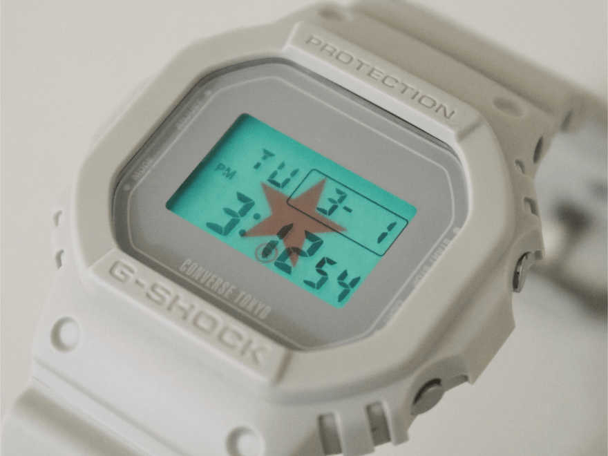 [G-SHOCK×CONVERSE TOKYO] 真っ白じゃない、オールグレージュなカラーリングが良い感じ！この夏ヘビロテしたいユニセックスウォッチが登場。