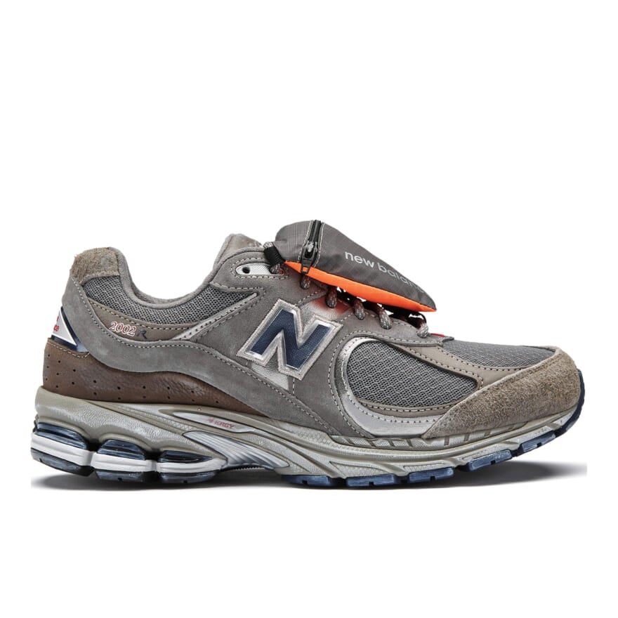 ニューバランス　New Balance M2002RVA　￥24,200　2002　2040　3