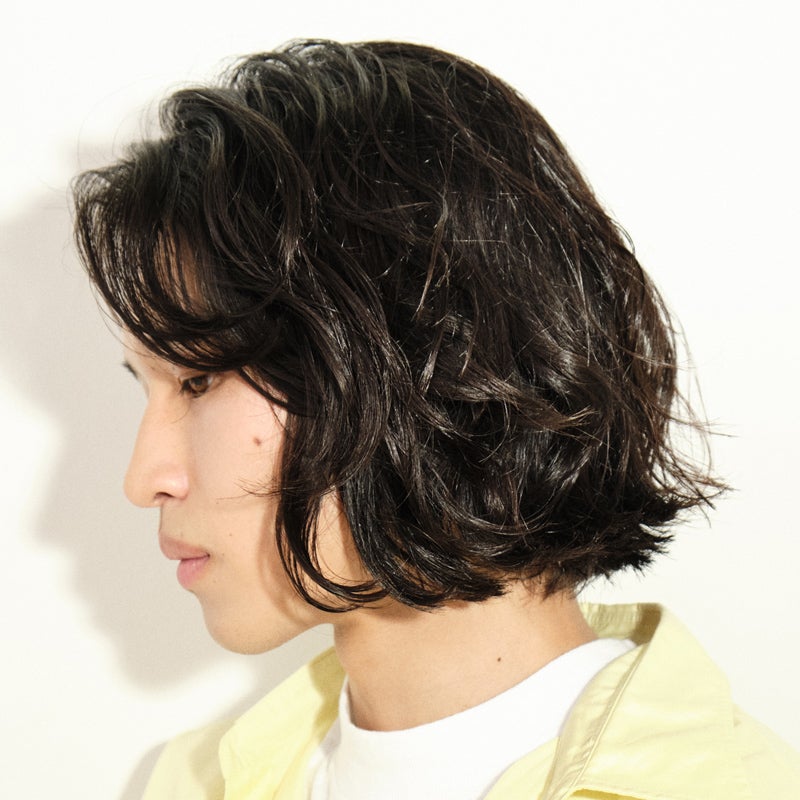 湿気で髪がつぶれてしまう髪のヘアスタイル２　サイドスタイル