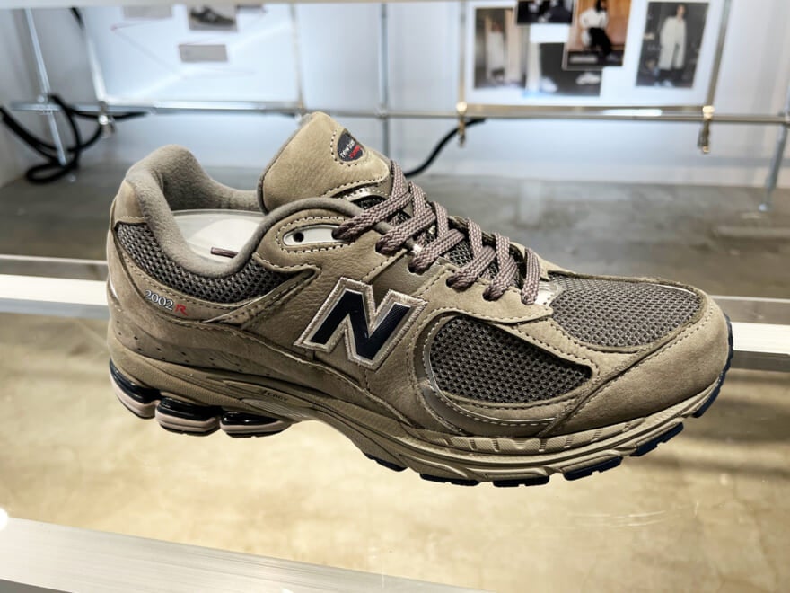 即完売！new balance 2002r  ニューバランススニーカーmytreasure