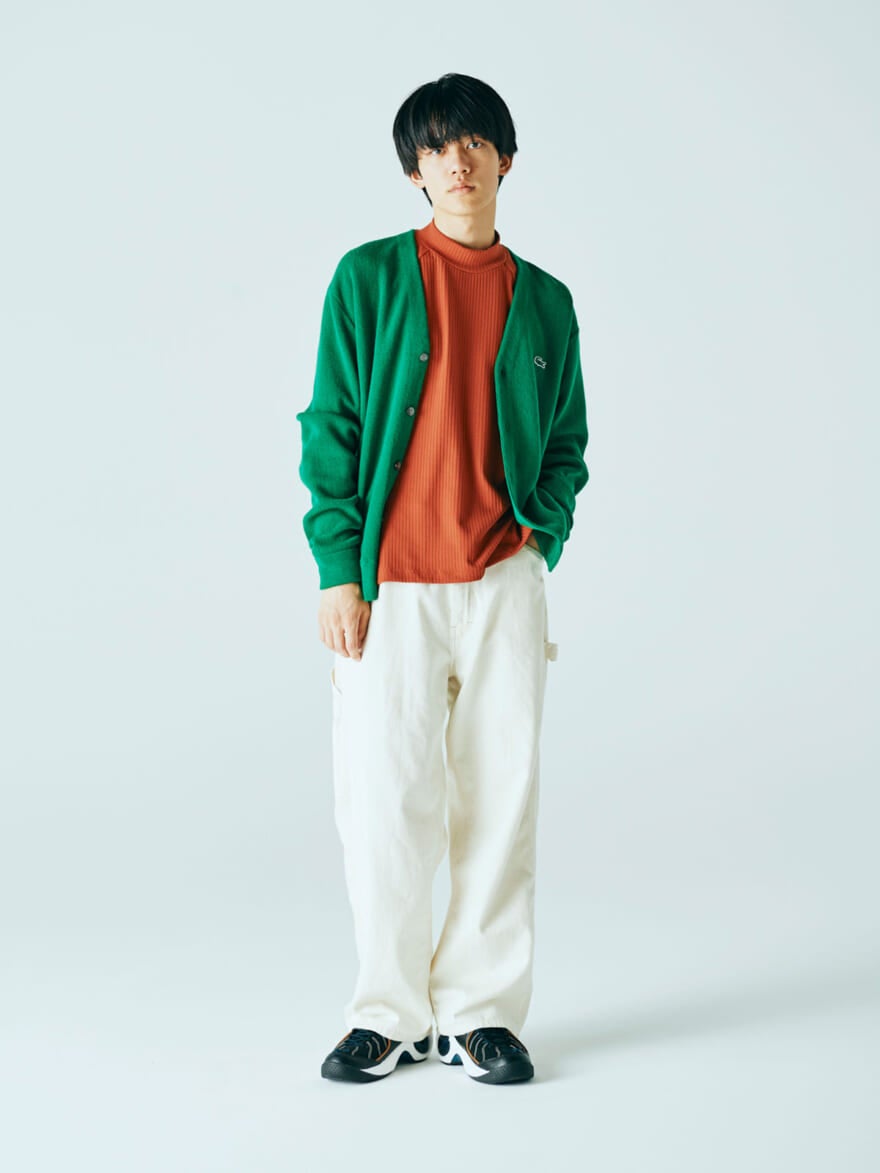 ラコステ×ビームスのカーディガン¥26,400/ビームス 原宿