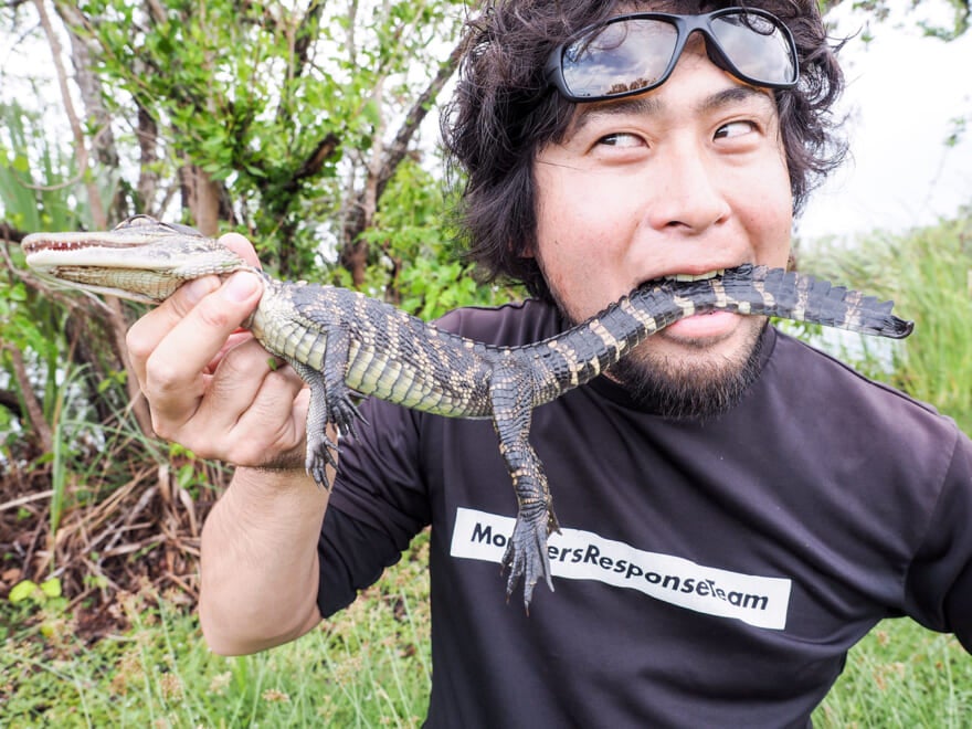 【フォロワー28.2万人の生物ライター】食べる、噛まれる、刺される…生物の魅力を発信する平坂寛に突撃取材！