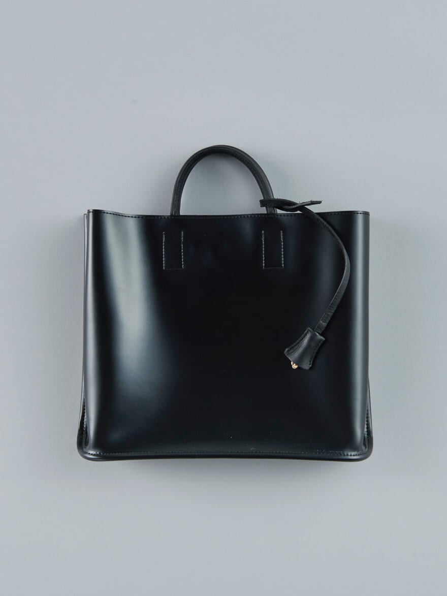 バッグ(ピエニ × アーバンリサーチ)¥24,200/ アーバンリサーチ ルミネ新宿店