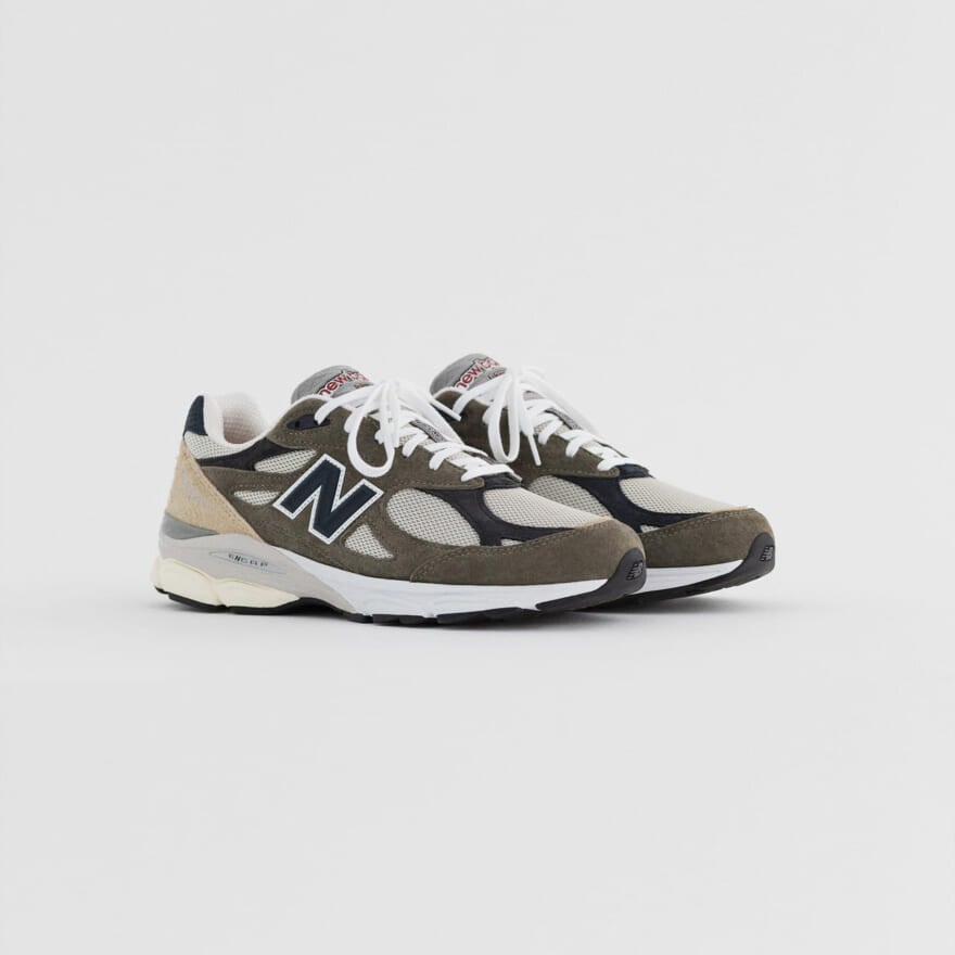 ニューバランスの990v3