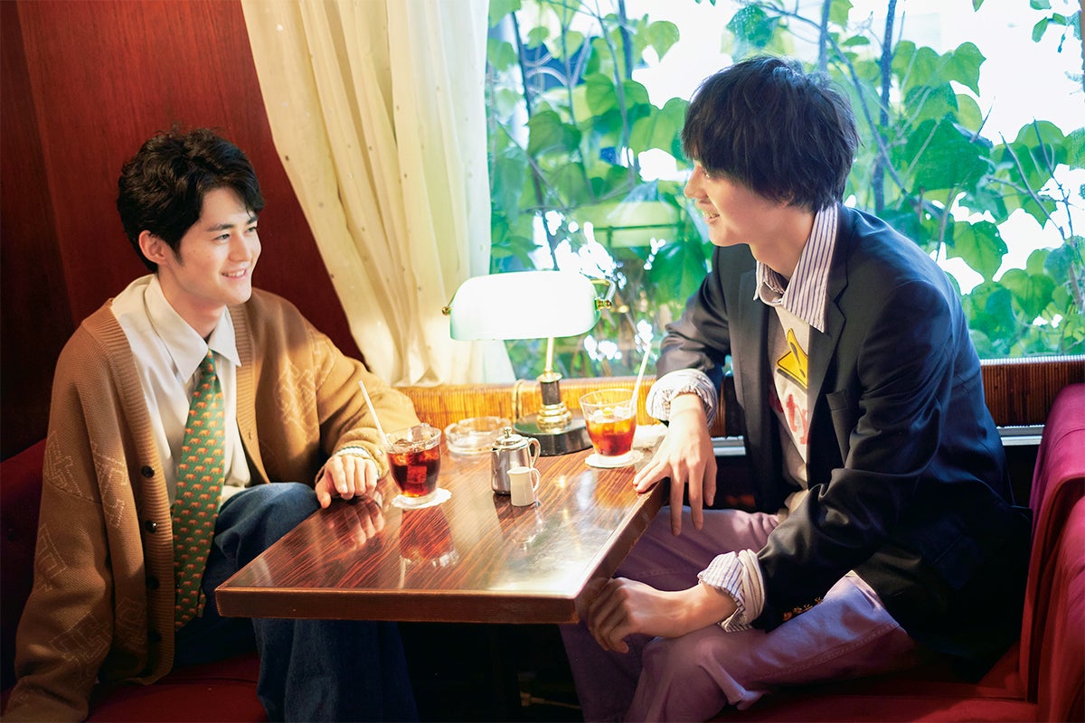 鈴鹿央士と水沢林太郎が恵比寿「喫茶銀座」でチョコパフェを【レトロ喫茶店のドレスコードはニューアメトラ】