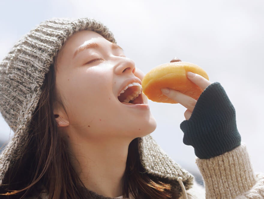 【山田杏奈 × Litus】”私にとって食べることは一番の楽しみであり、好きなこと”
