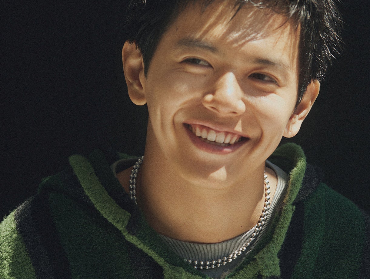 【上品男子の秋ニット×シルバージュエリー５選】重ねづけして映えるリング・バングル、ネックレス