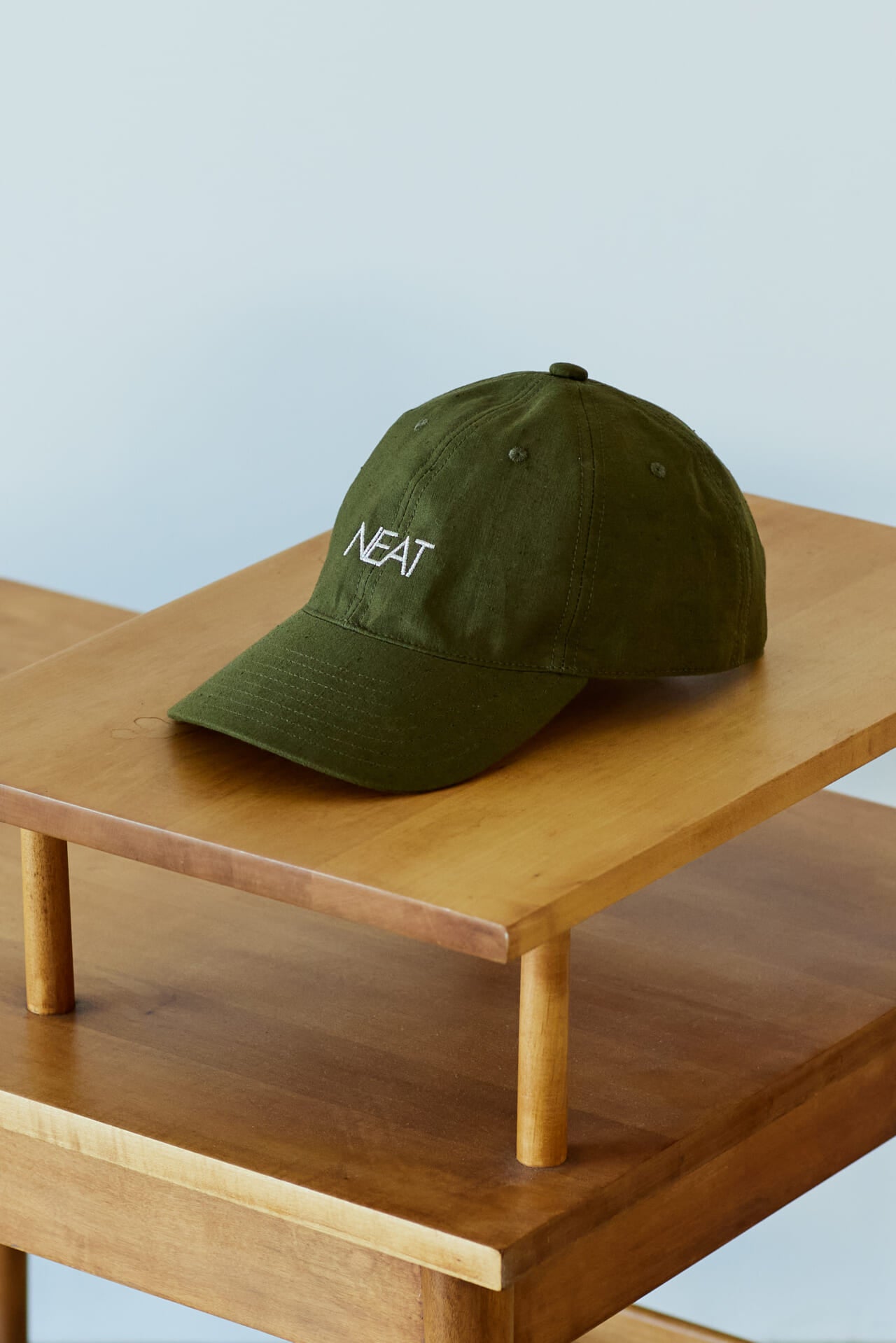 1955 Tent Cloth Cap　¥9,900　color：OLIVE　size：FREE　今回がラストチャンス!?「ニート」の名品 “チェコ軍テントクロス” 生地の別注 & 復刻アイテムがアーバンリサーチから登場！　