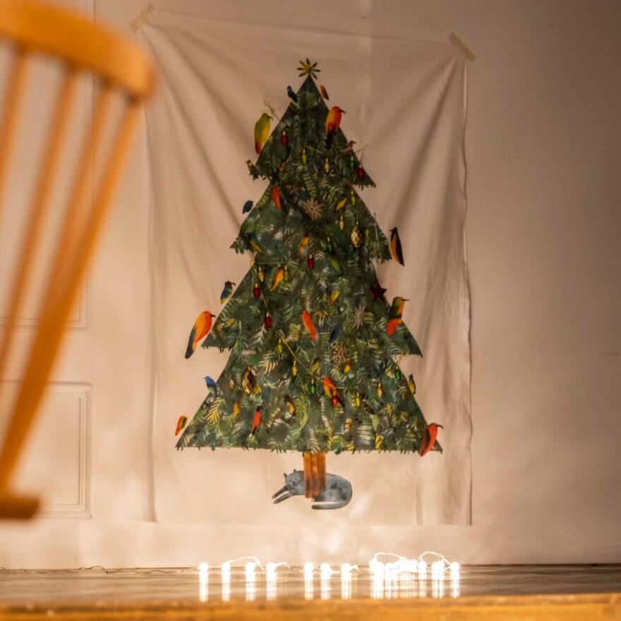 クリスマスツリー　タペストリー　￥6,050／ヌノコト ファブリック［TEL:050-1746-5137］　