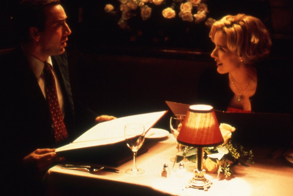 【鈴鹿央士の偏愛映画喫茶vol.17】クリスマスに“幸せ”について考える『天使のくれた時間』