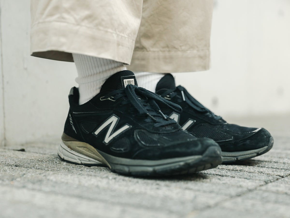 おしゃれな人の「黒スニーカー」の正解着こなし5選。ニューバランス、ザ・ノース・フェイス、ゴアテックス… メンズノンノウェブ | MEN'S ...