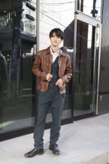 [岩上 隼也] 「メゾン マルジェラのつなぎは古着屋でゲットした掘り出しもの！」【メンズノンノモデルの私服スナップ】