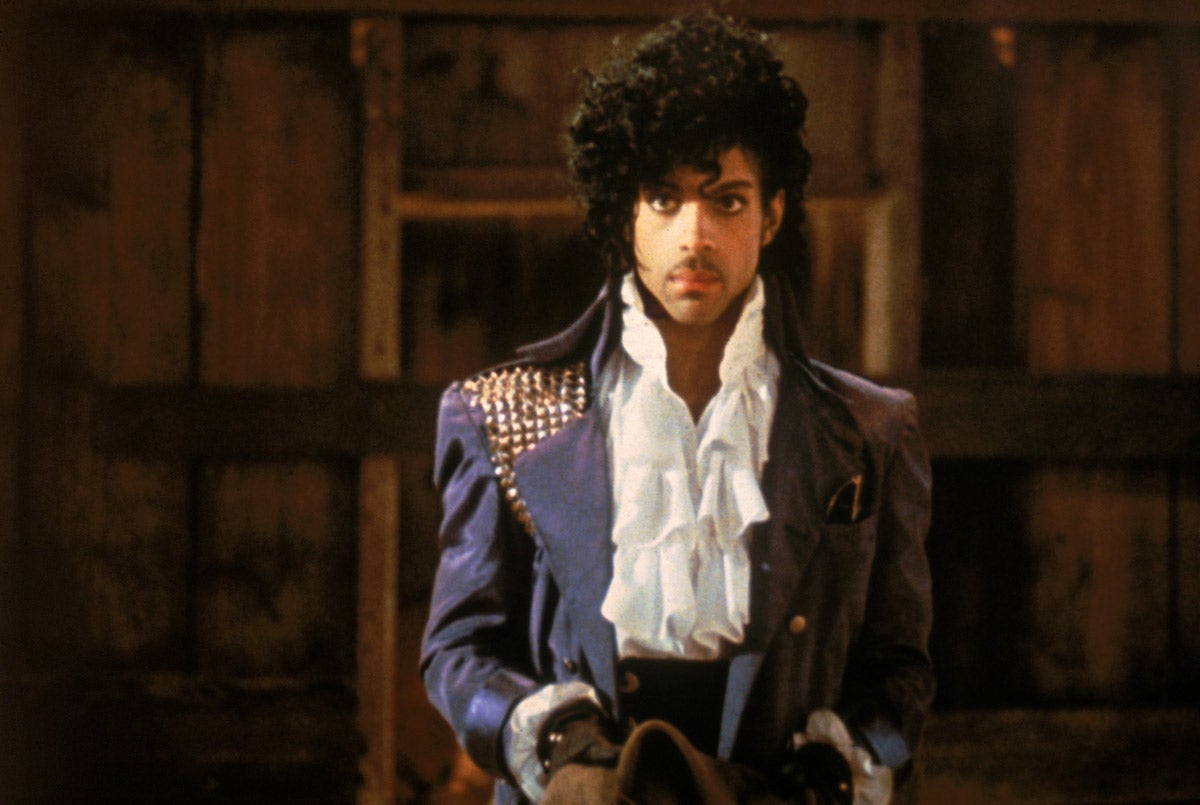 【鈴鹿央士の偏愛映画喫茶vol.18】80年代のライブ・シーンに圧倒される『プリンス／パープル・レイン』