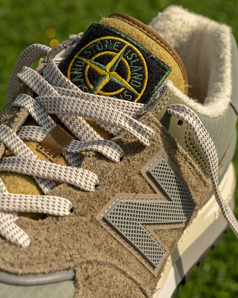 Stone Island × New Balance 574 Legacy　ニューバランス　
ストーンアイランド　ロゴ