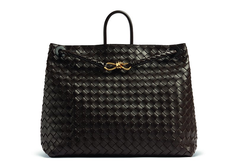 ボッテガ・ヴェネタの新作バッグ「アンディアーモ」ラージサイズの商品画像　色はフォンダン