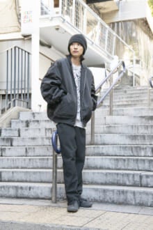 [安西 一真] 「ワコマリアのトラ柄ニットを、アウターや小物でストリートなムードにシフト」【メンズノンノモデルの私服スナップ】