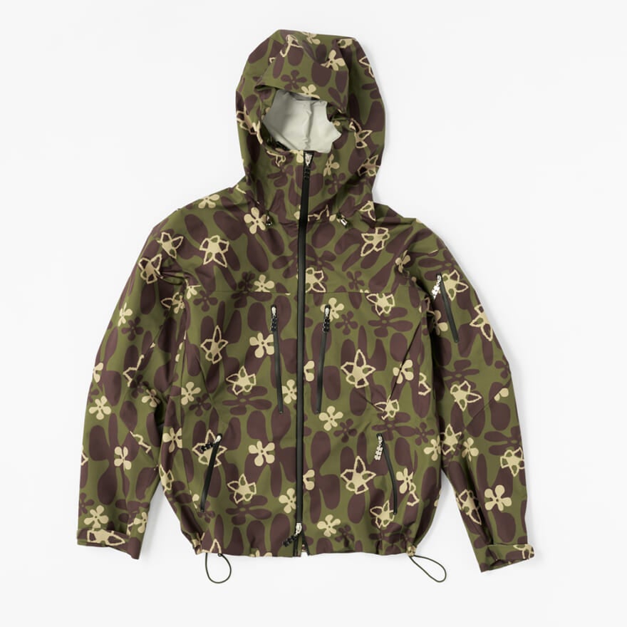 ジャケット¥143,000/ティー