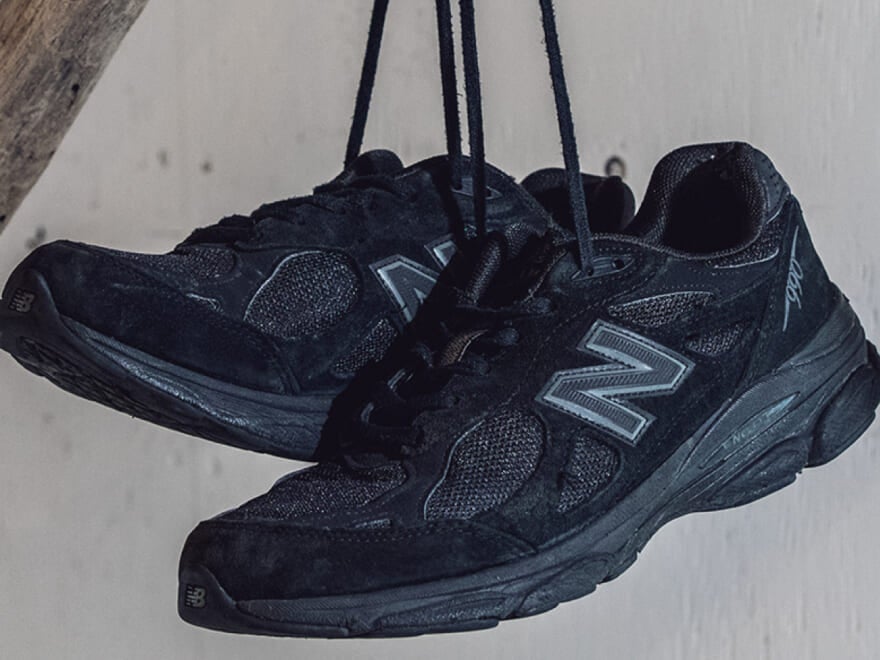 [Gallery]【ニューバランス４選】収集欲をくすぐるNew Balanceのスニーカー。名作「900番台」はグレーじゃなくて、真っ黒かネイビーが気分。