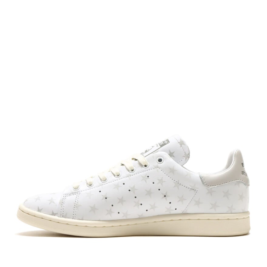 「adidas Originals × atmos GOLD STAR PACK」から「STAN SMITH LUX atmos」がリリースされた。