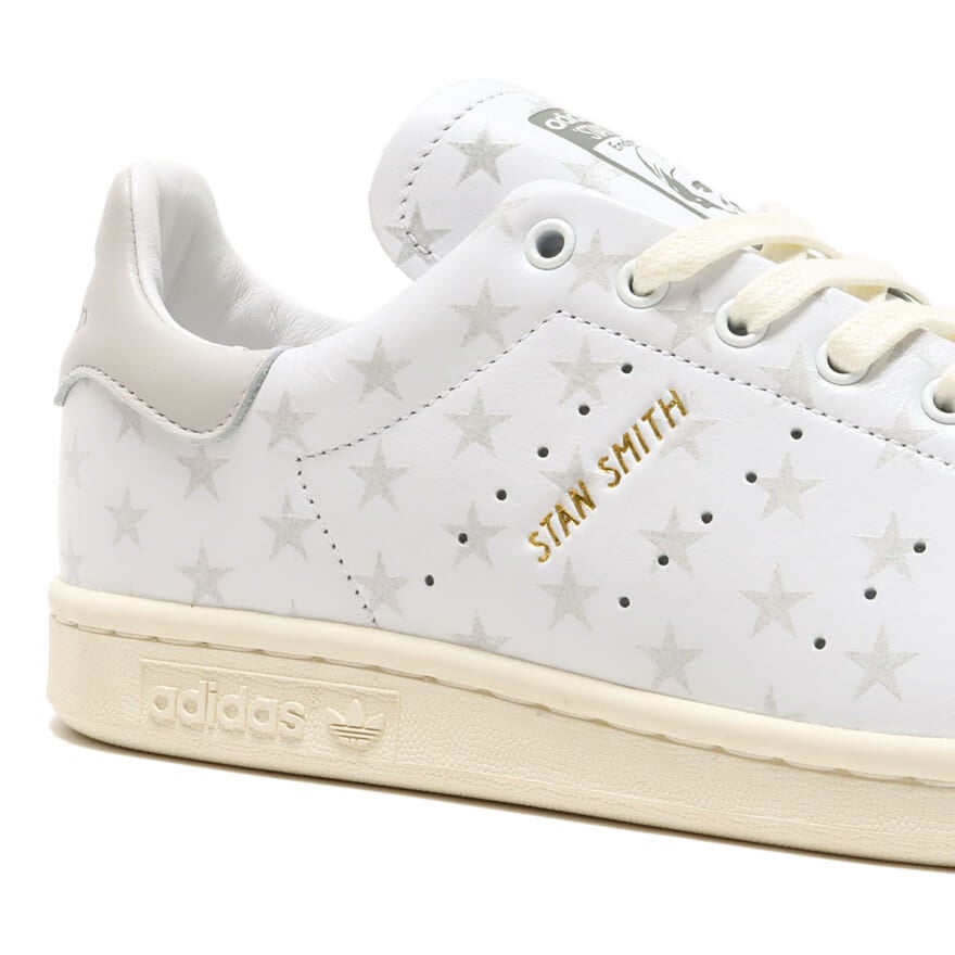 「adidas Originals × atmos GOLD STAR PACK」から「STAN SMITH LUX atmos」がリリースされた。